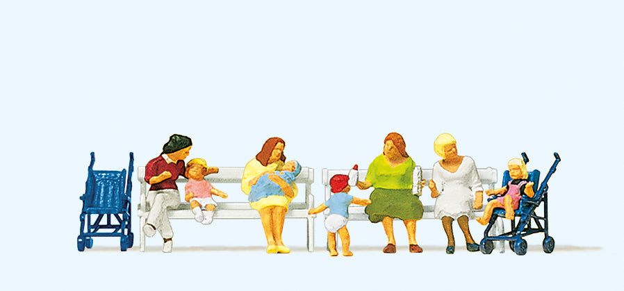 Preiser Mothers and Toddlers (4) Exclusive Figure Set PR10522