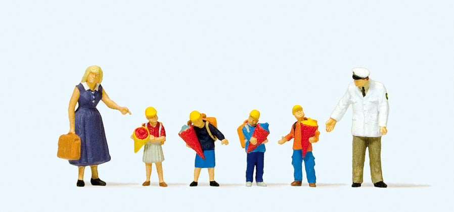 Preiser First Day at School Scene (6) Exclusive Figure Set PR10596