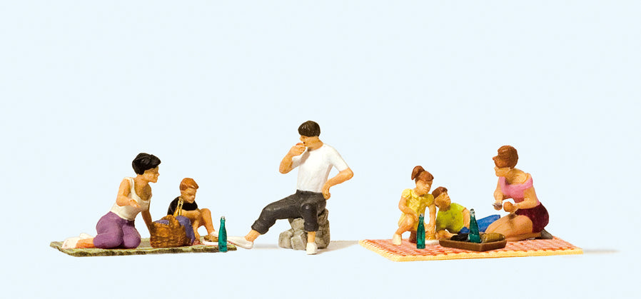 Preiser Picnic Scene (6) Exclusive Figure Set PR10617