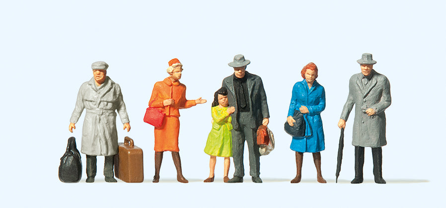 Preiser Standing Travellers (6) Standard Figure Set PR14044