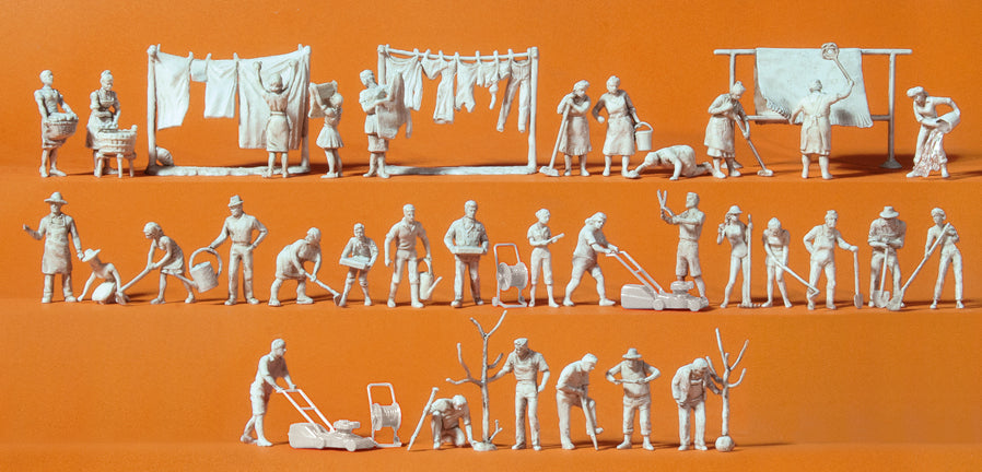 Preiser Housework & Gardening (33) Unpainted PR16361