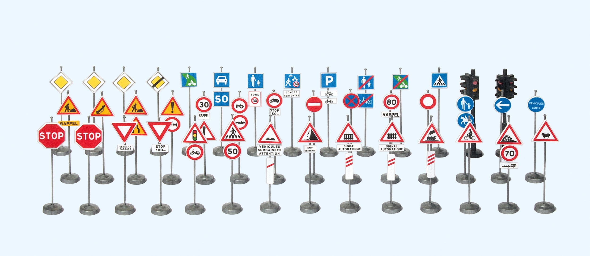 Preiser French Road Traffic Signs Kit PR18206