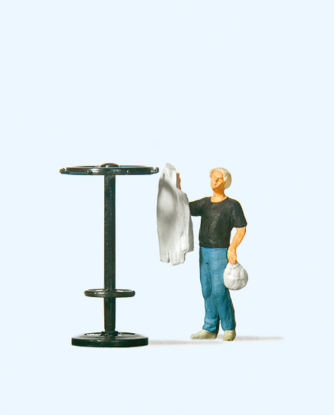 Preiser Man Hanging up his Jacket Figure PR28142