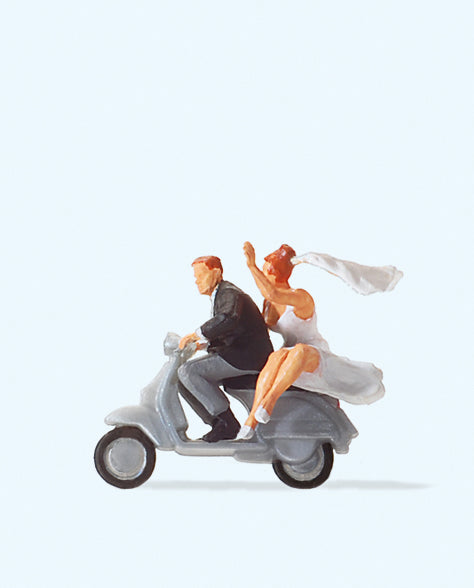 Preiser Wedding Couple on Vespa Figure PR28150