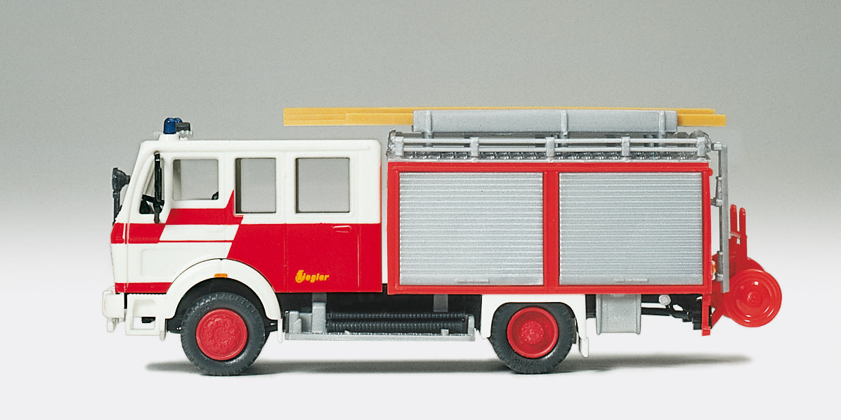 Preiser Fire Service Squad Tender LF16 MB 1222 AF Ziegler Body PR35022