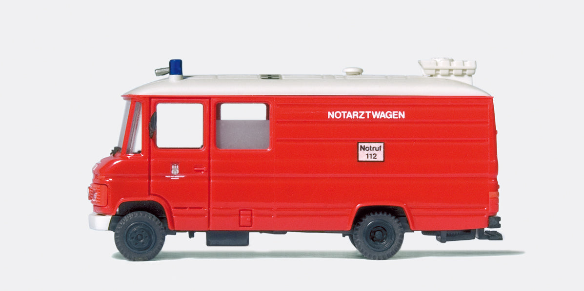 Preiser Fire Service Emergency Ambulance MB L613D PR35028