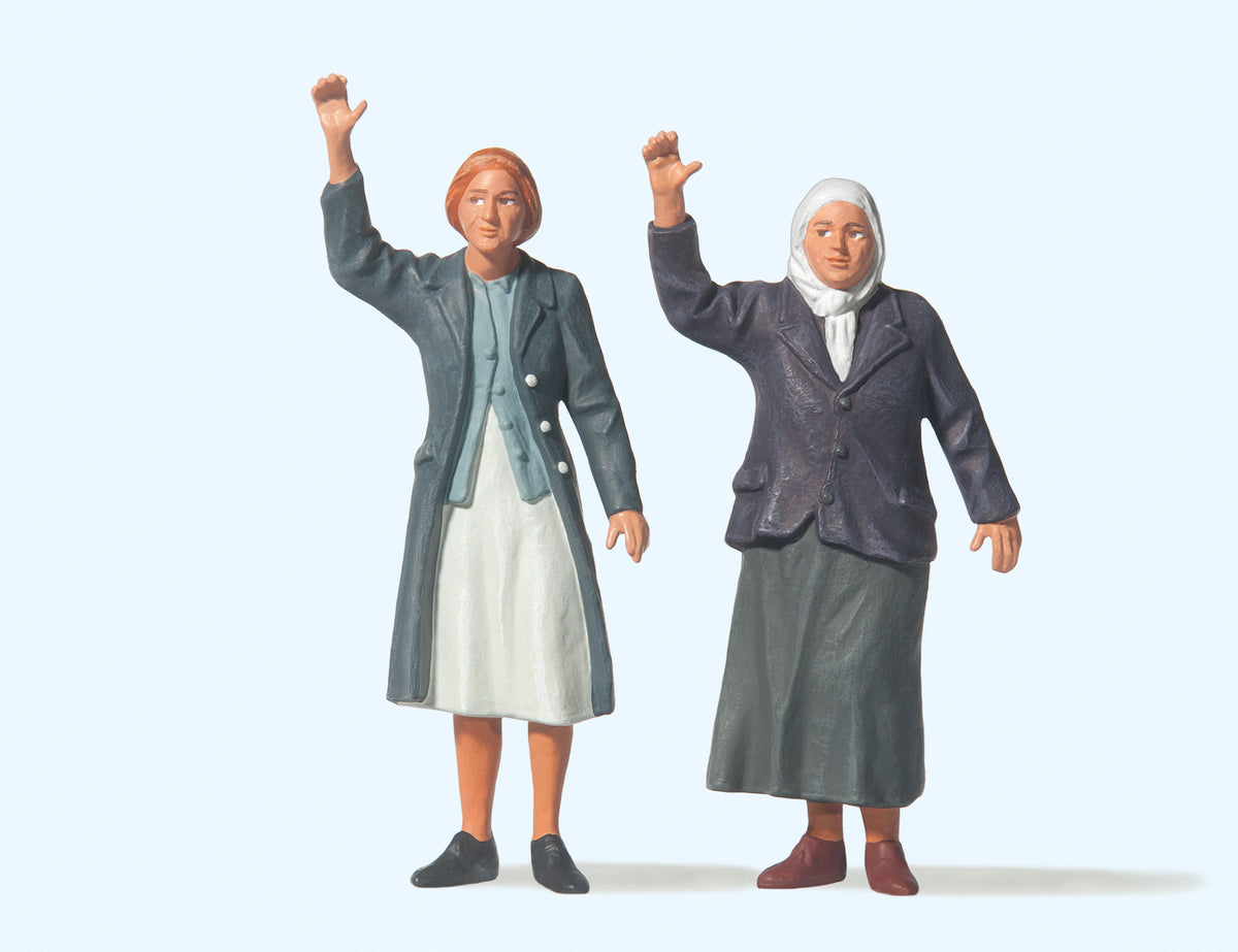 Preiser Women Waving at the Platform (2) Figure Set PR45083