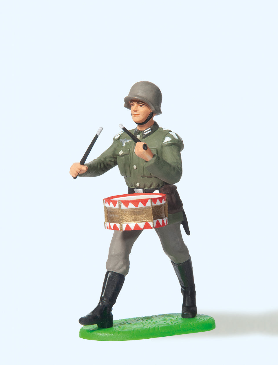 Preiser German Reich 1939-45 Drummer Marching Figure PR56090