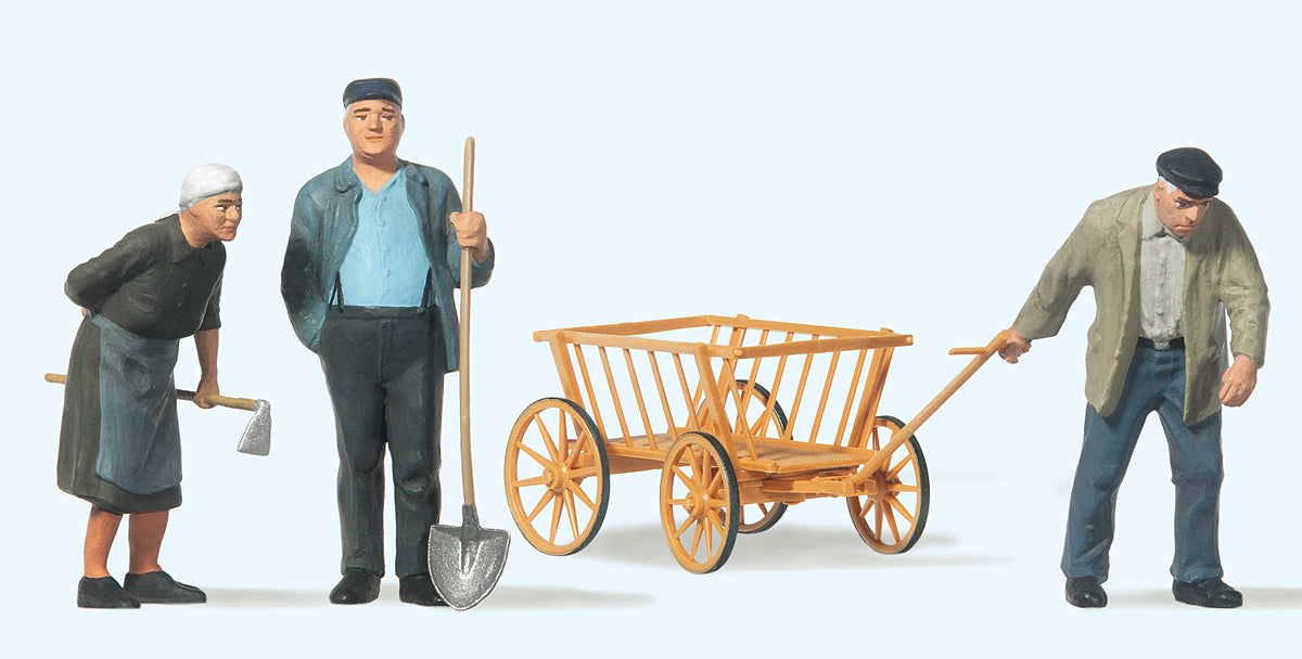 Preiser Farm Workers (3) with Cart Figure Set PR63078