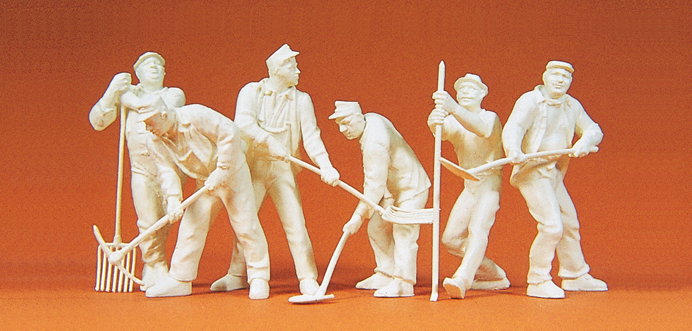 Preiser Wartime Workers (6) with Tools Kit PR64010