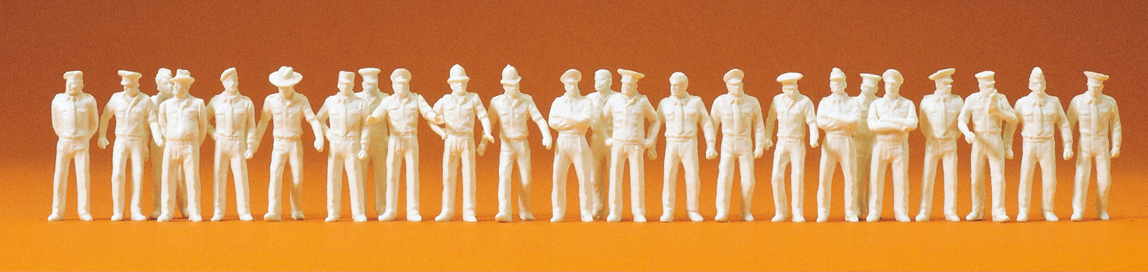 Preiser Uniformed Workers Summer (24) Kit PR72513