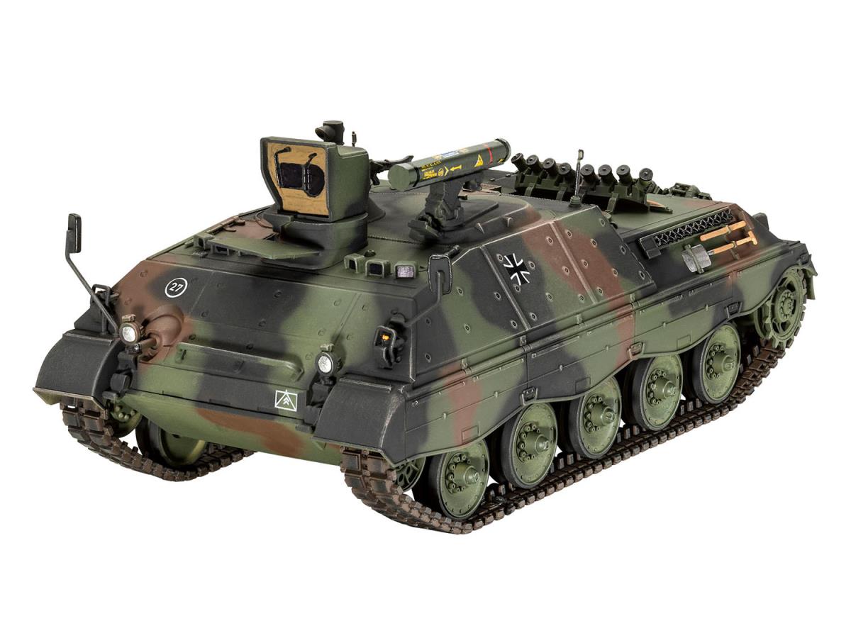 Revell German Raketenjagdpanzer Jaguar 1 (1:35 Scale) RL03353