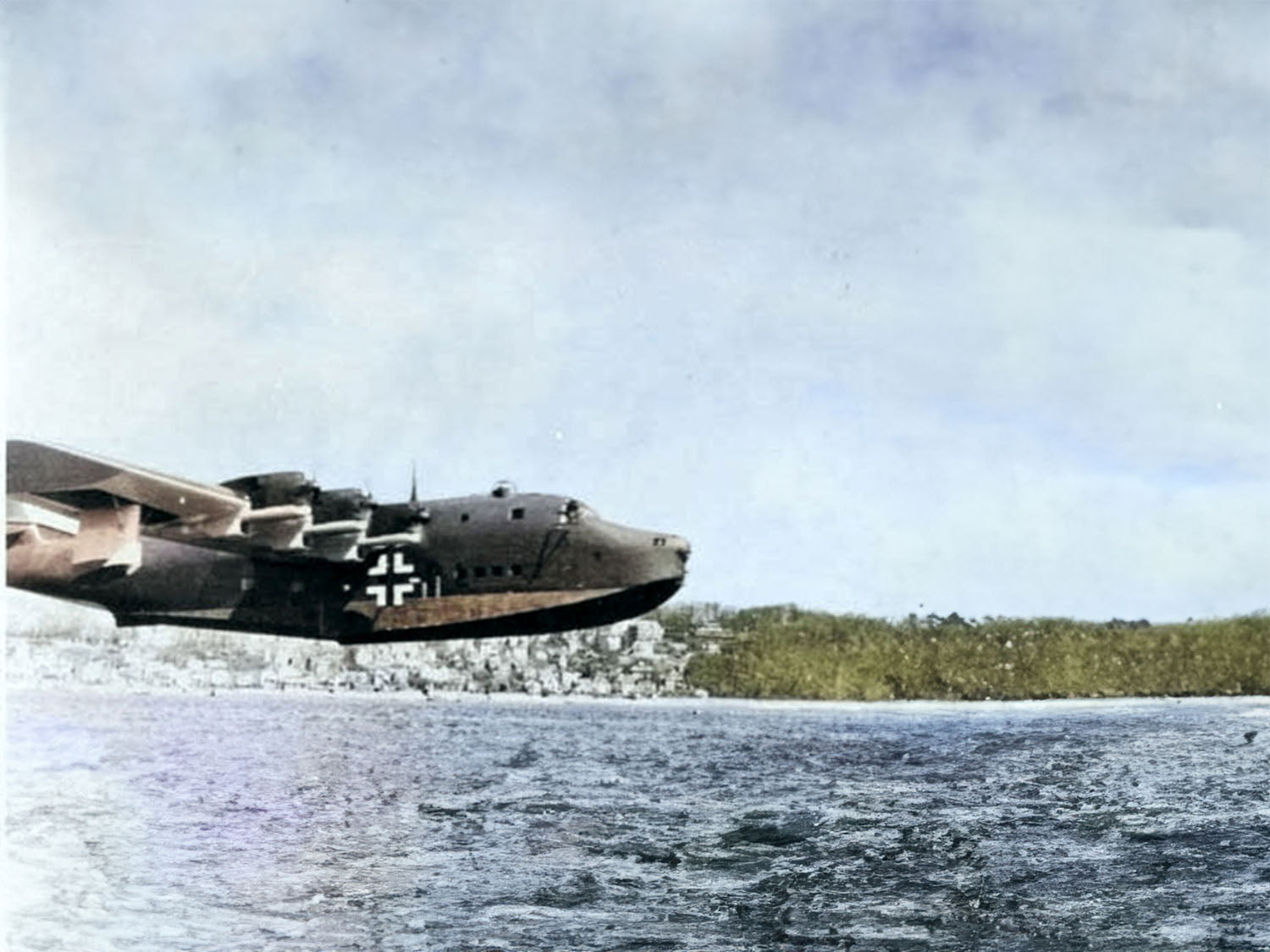 Revell German Blohm & Voss BV222 (1:72 Scale) RL03792