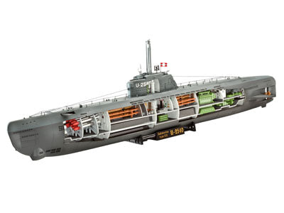 Revell German Submarine Type XXI with Interior (1:144 Scale) RL05078