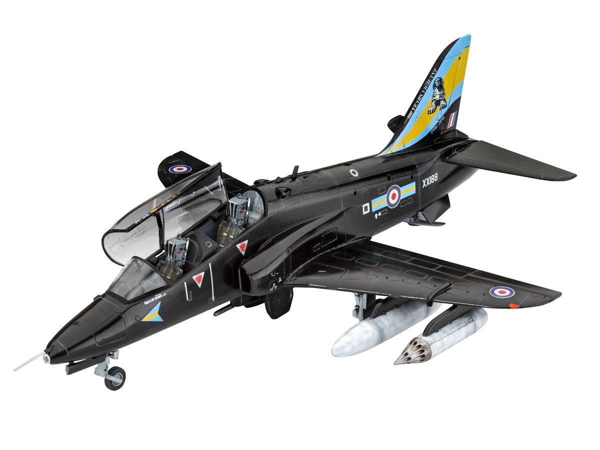 Revell British BAe Hawk T.1 Model Set (1:72 Scale) RL64970