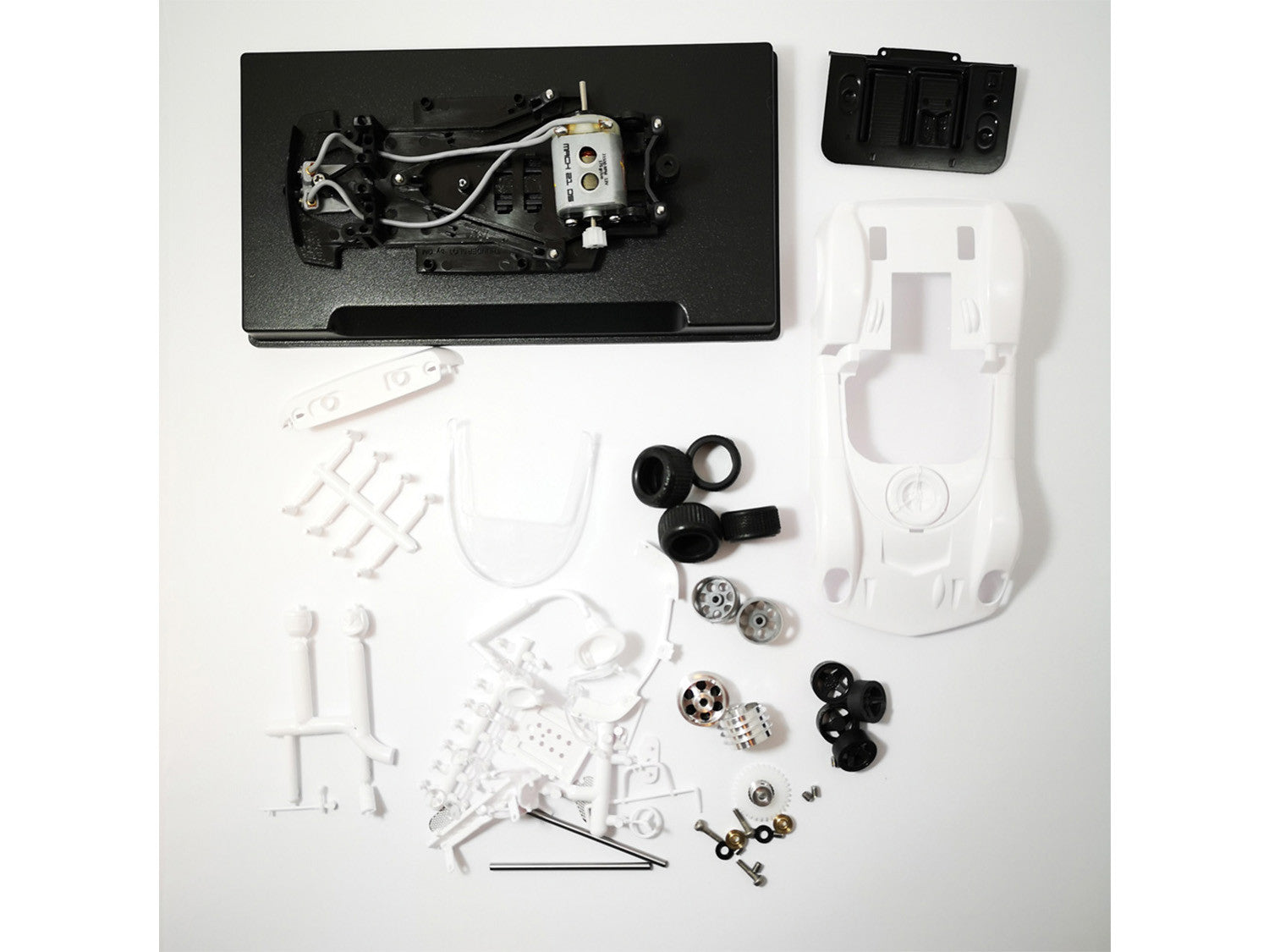 Thunderslot McLaren Elva Can-Am White Kit TSLCA004KS/W