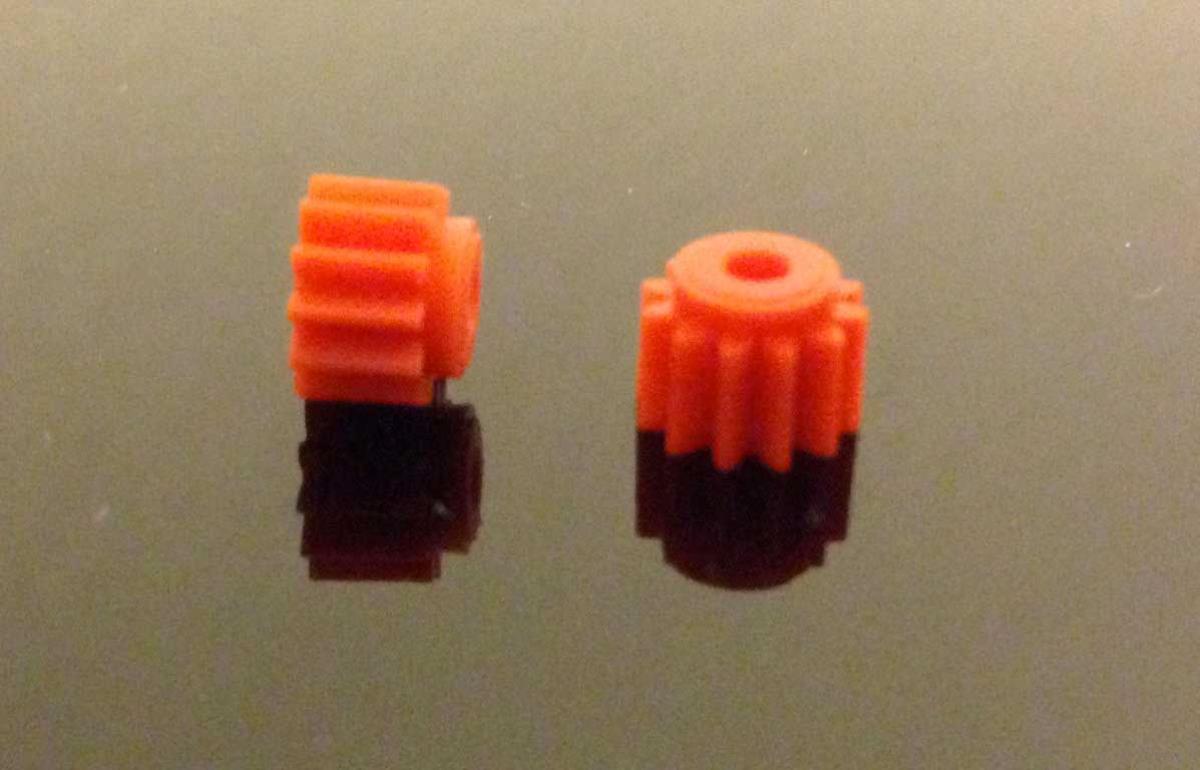 Thunderslot Plastic Pinion 12 Teeth 7mm Orange TSLPN12PL