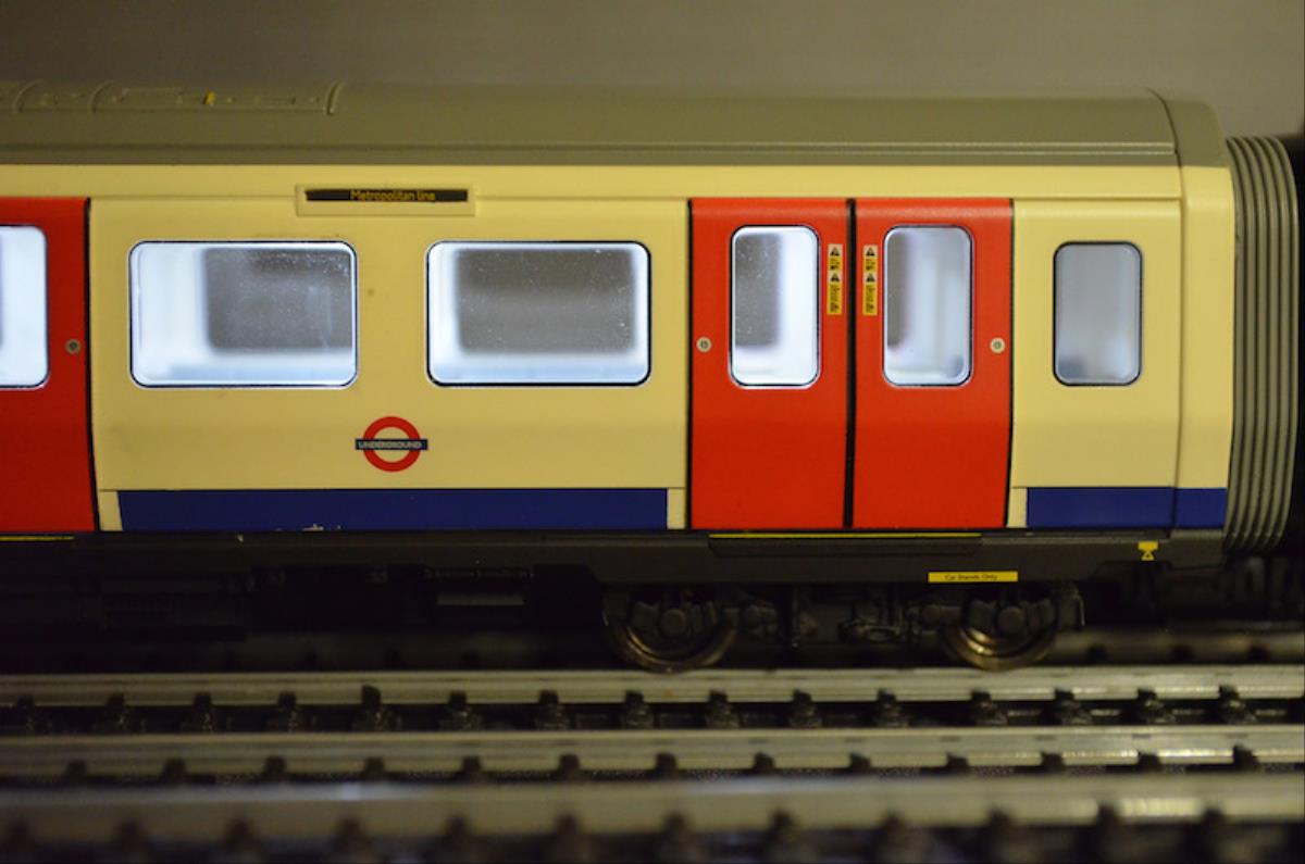 Train Tech Automatic Coach Lighting London Underground S Stock (1 Car) TTCL51