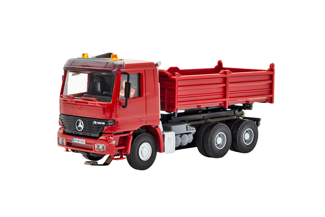 Viessmann CarMotion MB Actros Dump Truck w/Red Lighting VN8014