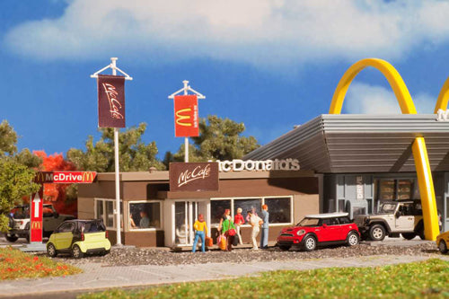 Vollmer McDonalds McCafe with Interior and Accessories Kit VO43636