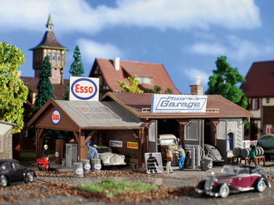 Vollmer Pfizis Garage and Petrol Station Kit VO45599