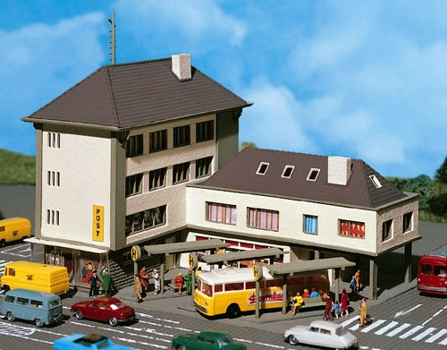 Vollmer Post Office with Extension and Bus Stop Kit VO47724