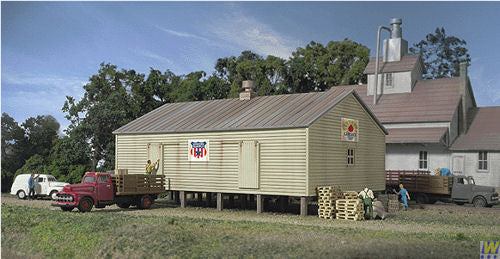 Walthers Cornerstone Co-op Storage Shed Kit WH933-3230