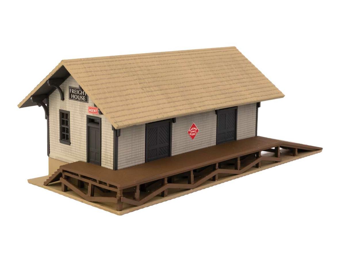 Walthers Cornerstone Golden Valley Freight House Kit WH933-3895