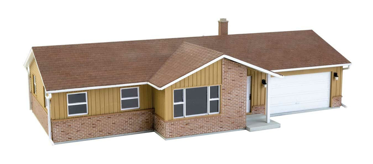 Walthers Cornerstone Ranch House with Double Garage Kit WH933-4155