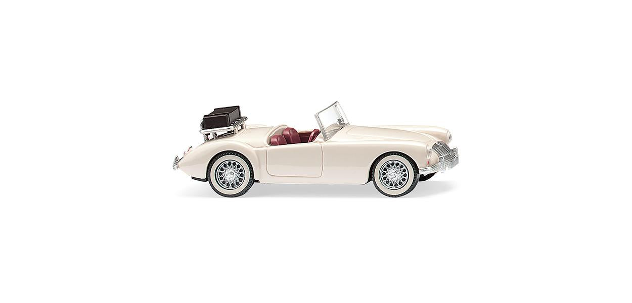 Wiking MG A Roadster Pearl White 1955-62 WK081805