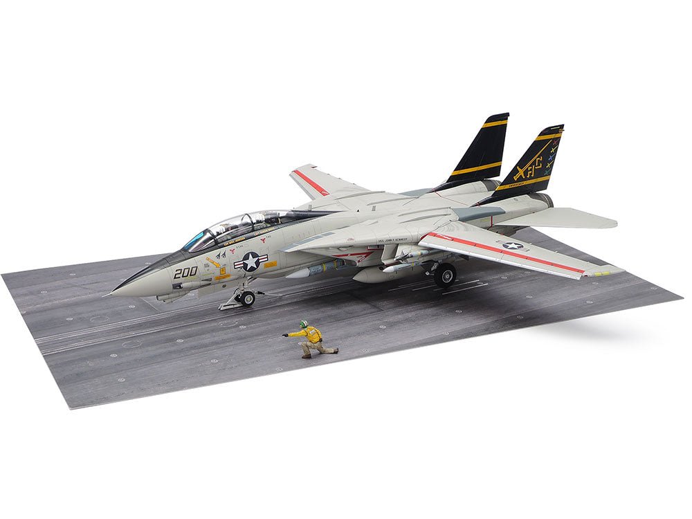 Tamiya 1/48 F-14a Tomcat (Late Model) Carrier Launch Set 61122 - Access Models